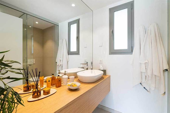 Image No.9-3 Bed House for sale