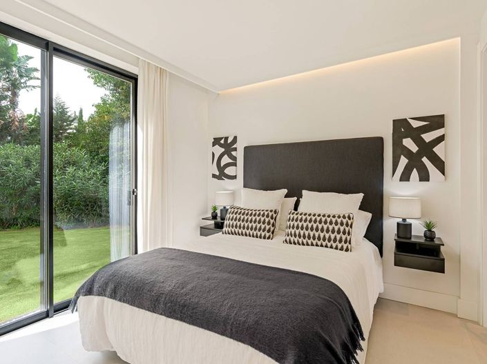 Image No.12-5 Bed Villa for sale