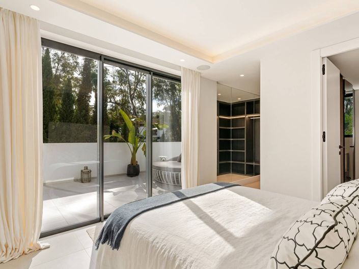 Image No.15-5 Bed Villa for sale