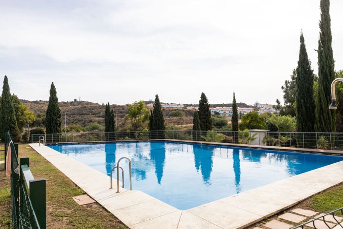 Image No.20-3 Bed Townhouse for sale