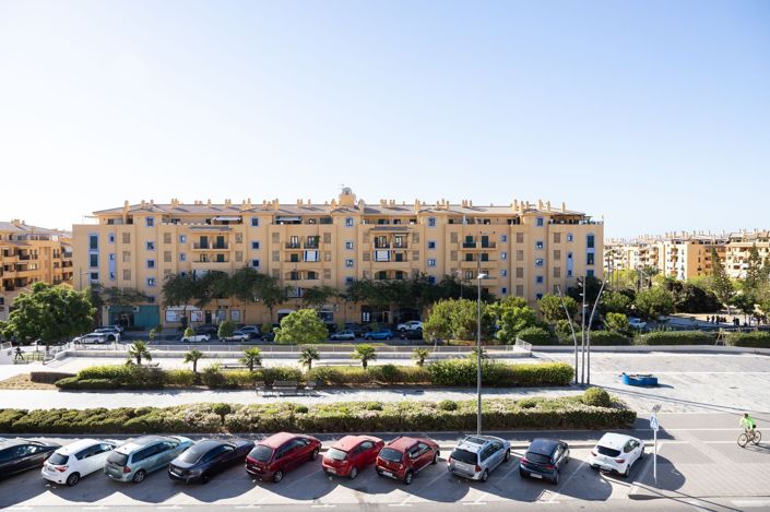 Image No.22-3 Bed Apartment for sale