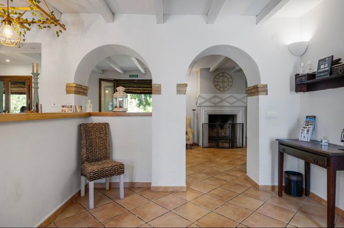 Image No.18-9 Bed Townhouse for sale