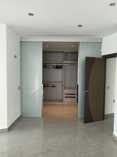 Image No.12-5 Bed Villa for sale