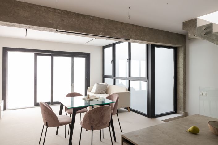 Image No.11-3 Bed Townhouse for sale