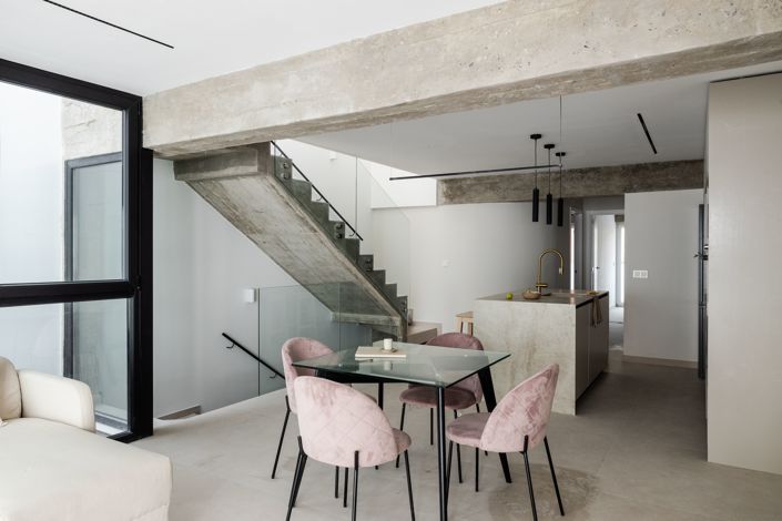 Image No.5-3 Bed Townhouse for sale