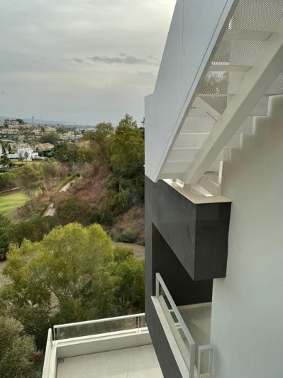 Image No.23-3 Bed Penthouse for sale