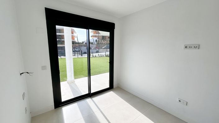 Image No.16-2 Bed Apartment for sale