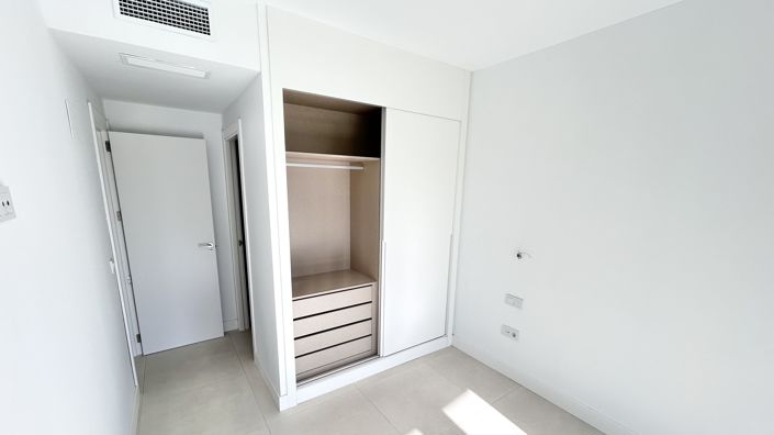 Image No.11-2 Bed Apartment for sale