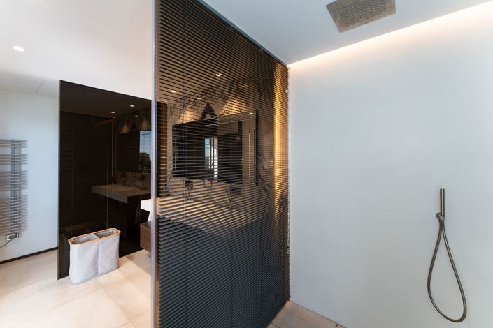 Image No.20-6 Bed Villa for sale