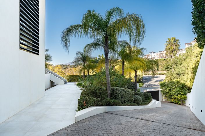 Image No.25-6 Bed Villa for sale