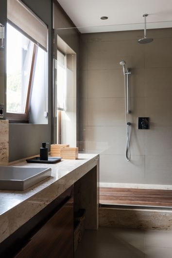 Image No.25-6 Bed House for sale