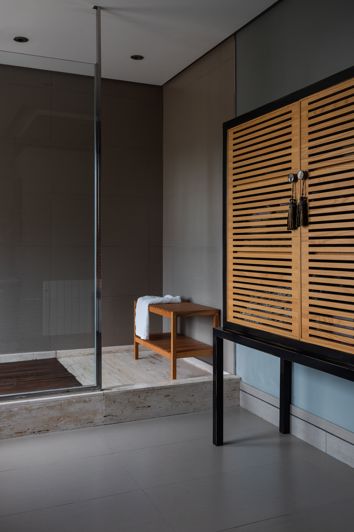 Image No.26-6 Bed House for sale