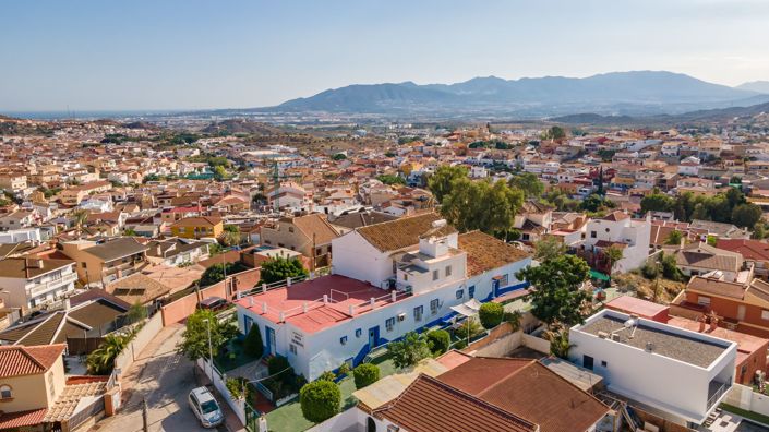 Image No.6-12 Bed Property for sale