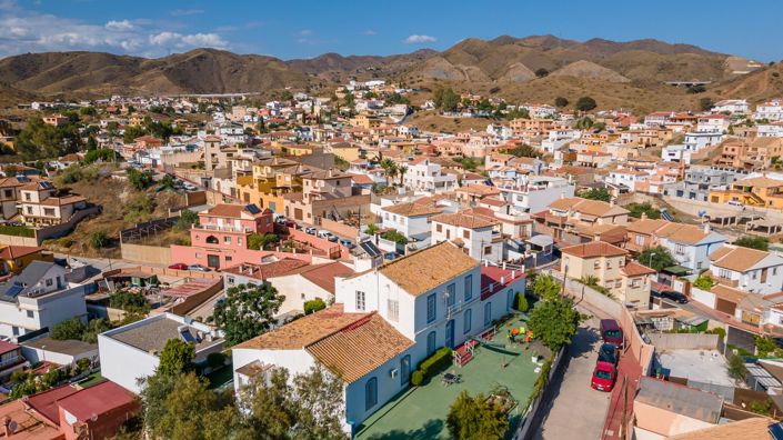 Image No.5-12 Bed Property for sale