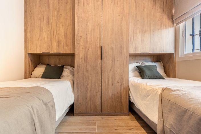 Image No.22-4 Bed Townhouse for sale