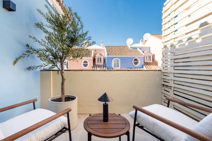 Image No.9-4 Bed Townhouse for sale