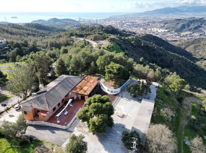 Image No.2-4 Bed Restaurant for sale