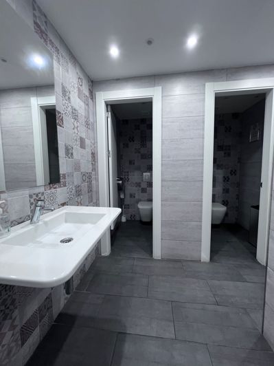 Image No.23-4 Bed Restaurant for sale