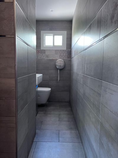 Image No.24-4 Bed Restaurant for sale