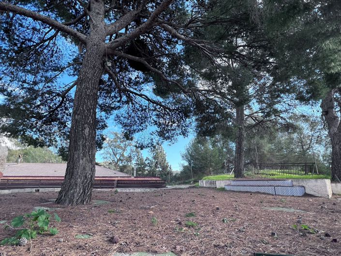 Image No.28-4 Bed Restaurant for sale