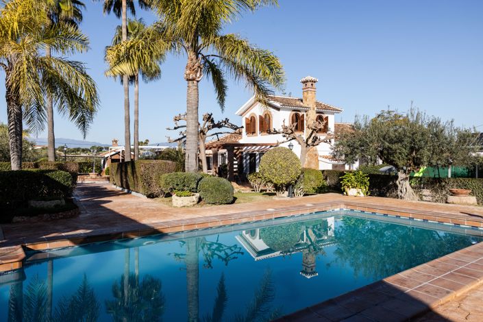 Image No.6-5 Bed House for sale