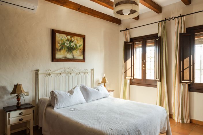 Image No.31-5 Bed House for sale