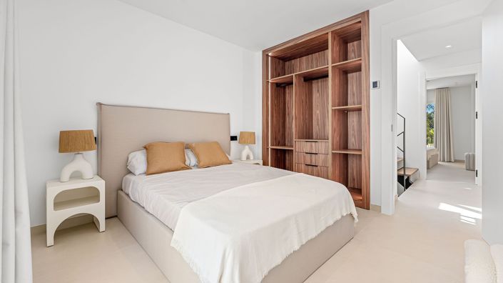 Image No.24-3 Bed Townhouse for sale