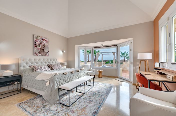 Image No.14-5 Bed Villa for sale