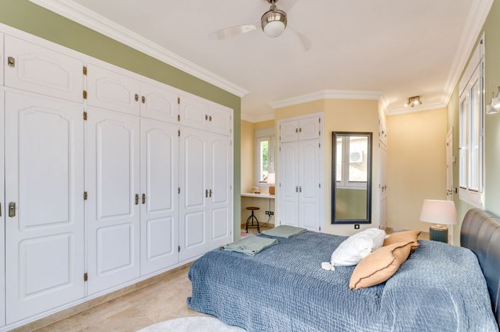 Image No.17-5 Bed Villa for sale