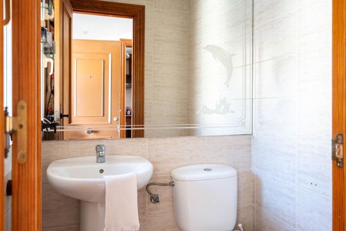 Image No.14-3 Bed House for sale