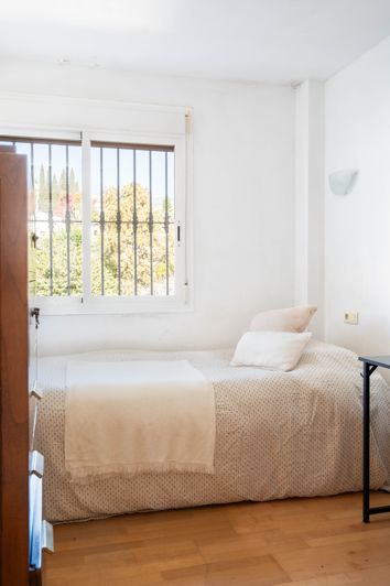 Image No.19-3 Bed House for sale