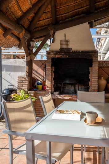 Image No.26-3 Bed House for sale