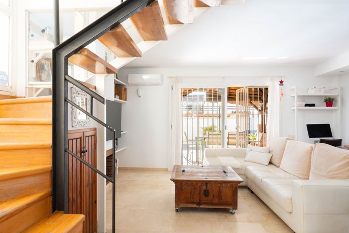 Image No.7-3 Bed House for sale