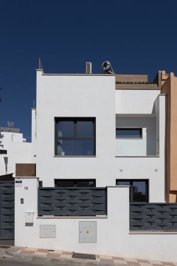 Image No.25-3 Bed Villa for sale