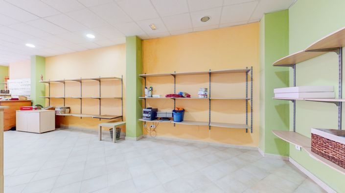 Image No.5-1 Bed Commercial for sale