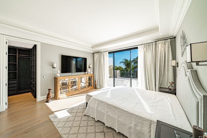 Image No.17-6 Bed Villa for sale