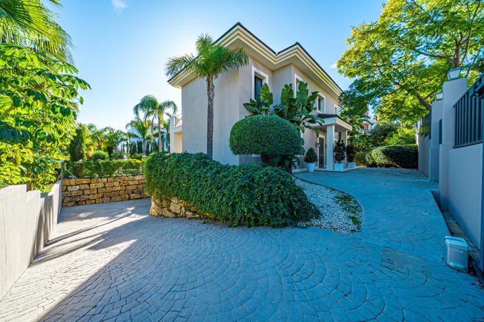 Image No.2-6 Bed Villa for sale