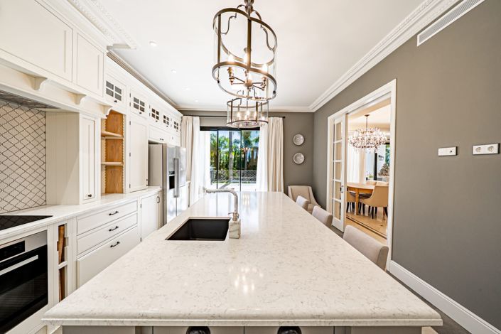 Image No.9-6 Bed Villa for sale