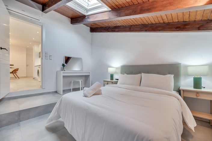 Image No.25-5 Bed Apartment for sale