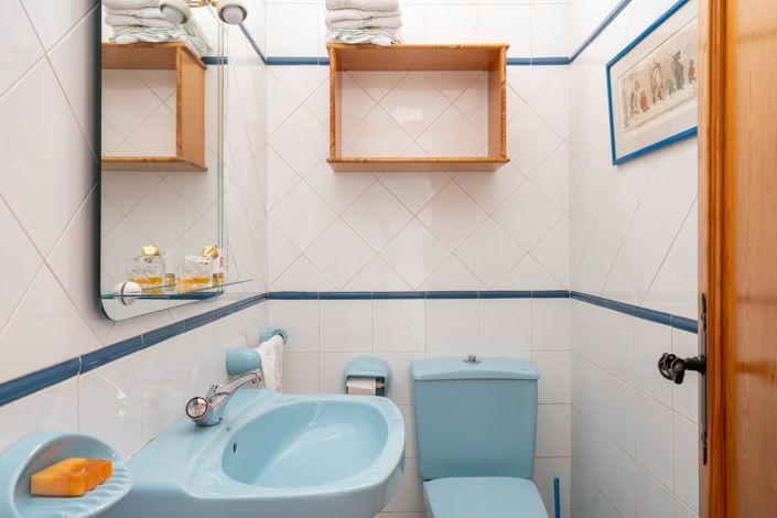 Image No.12-7 Bed Villa for sale