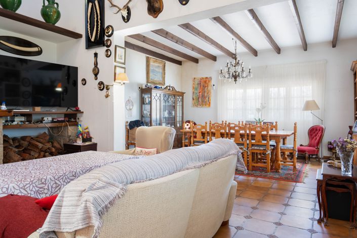 Image No.4-7 Bed Villa for sale