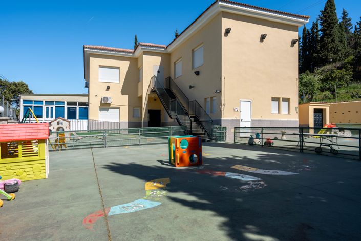 Image No.25-Commercial for sale