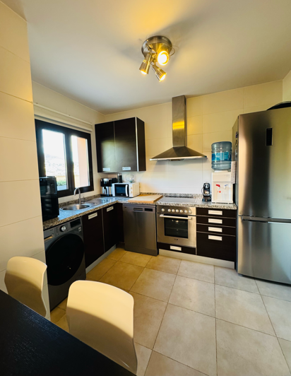 Image No.8-3 Bed House for sale