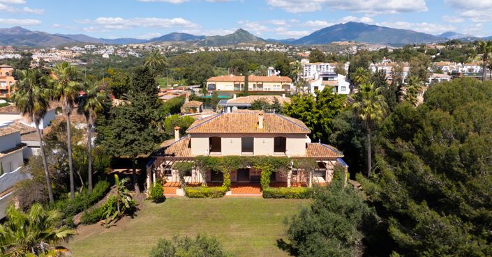Image No.5-Maison de 5 chambres à vendre à Estepona