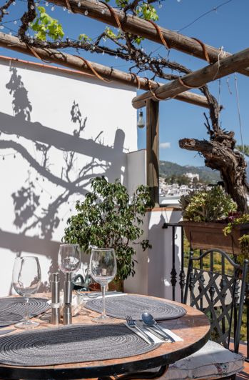 Image No.6-10 Bed Hotel for sale