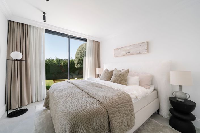 Image No.8-5 Bed Villa for sale