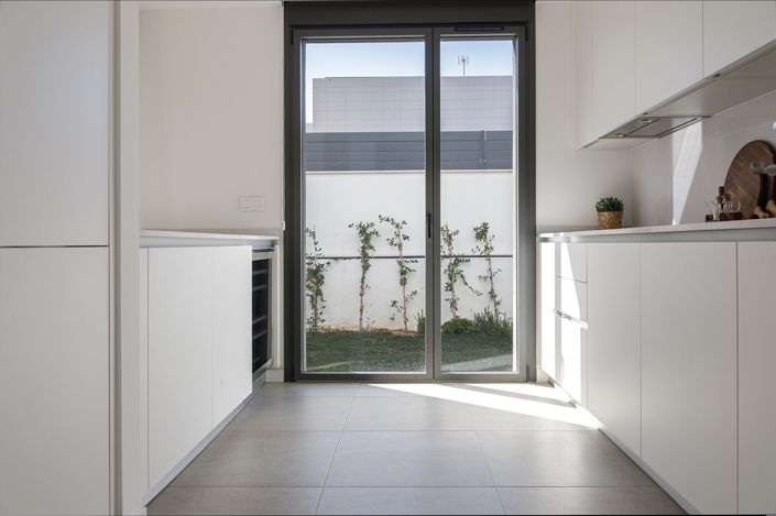 Image No.16-4 Bed Townhouse for sale