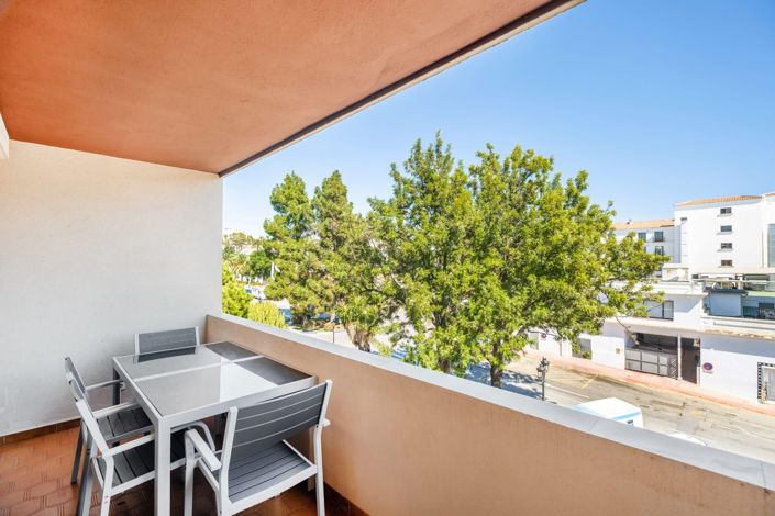 Image No.9-2 Bed Apartment for sale