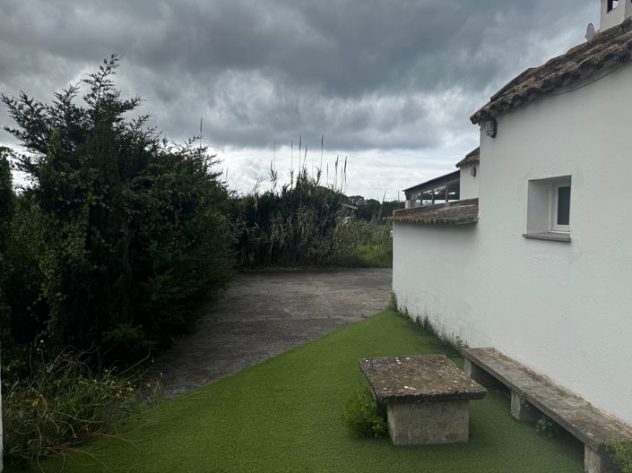 Image No.23-2 Bed House for sale