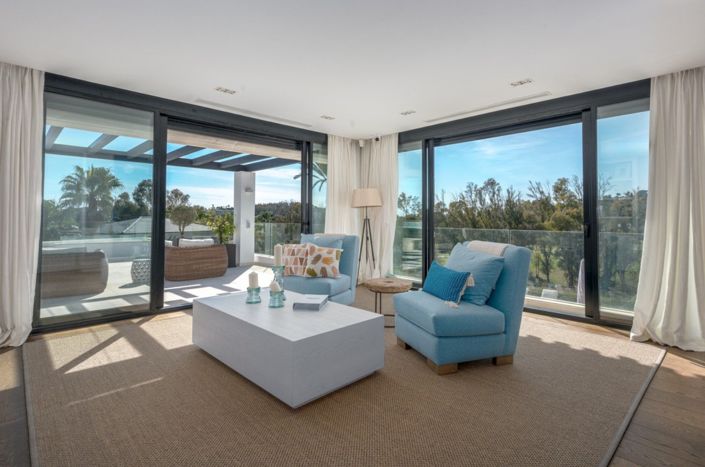 Image No.13-7 Bed House for sale